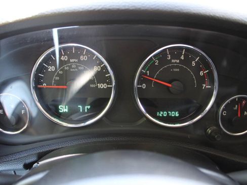 Used 2011 Jeep Wrangler Rubicon w/ Dual Top Group AWD/4WD image 29