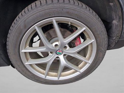 Used 2018 Alfa Romeo Stelvio Ti Sport image 14