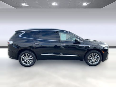 Used 2024 Buick Enclave Avenir w/ Avenir Technology Package image 7
