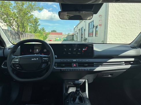 Used 2025 Kia K4 FWD image 33