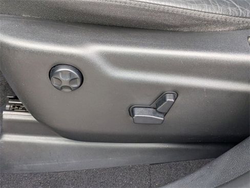 Used 2020 Jeep Grand Cherokee Altitude image 12