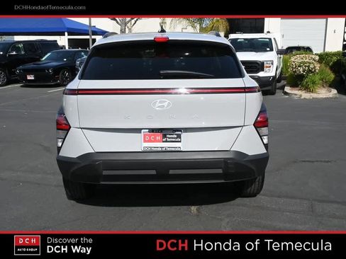 Used 2025 Hyundai Kona SEL image 6