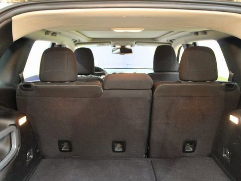 Used 2017 Jeep Cherokee Latitude w/ Comfort & Convenience Group image 16