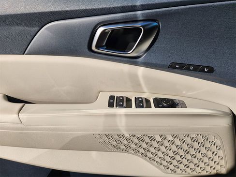 New 2026 Kia Carnival SX image 16