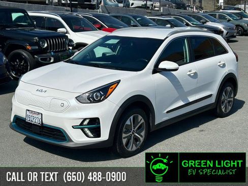 Used 2022 Kia Niro EX FWD image 1