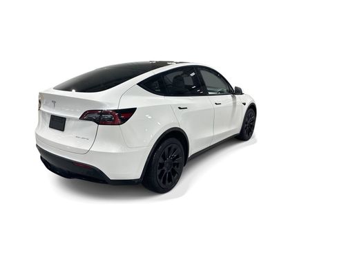 Certified 2023 Tesla Model Y Long Range AWD/4WD image 6