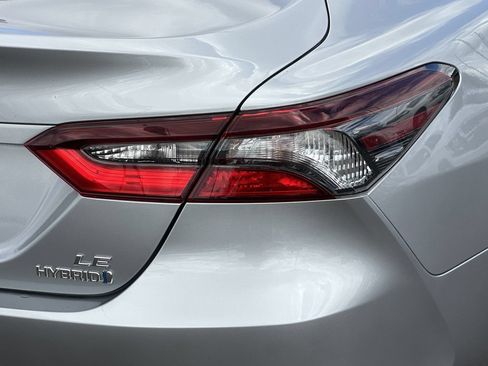 Used 2021 Toyota Camry LE FWD image 25