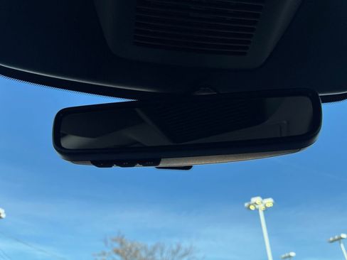 Used 2023 Nissan Pathfinder SL image 39