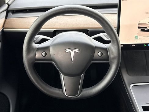 Used 2023 Tesla Model Y Long Range image 21