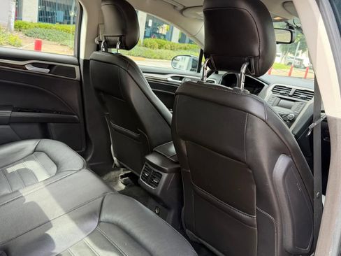 Used 2014 Ford Fusion SE w/ Equipment Group 202A image 23