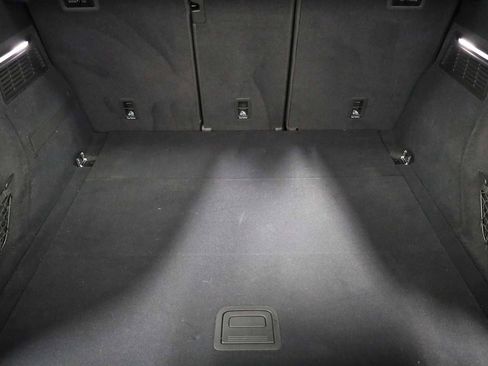 Used 2023 Audi Q5 2.0T Premium Plus w/ Premium Plus Package AWD/4WD image 39