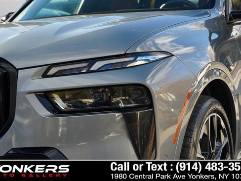 Used 2024 BMW X7 M60i w/ Executive Package image 70