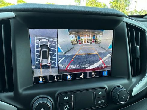 Used 2024 GMC Terrain SLT w/ Infotainment Package II AWD/4WD image 28