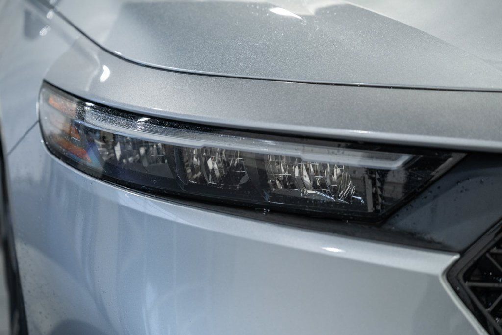 Used 2025 Honda Accord Sport image 9