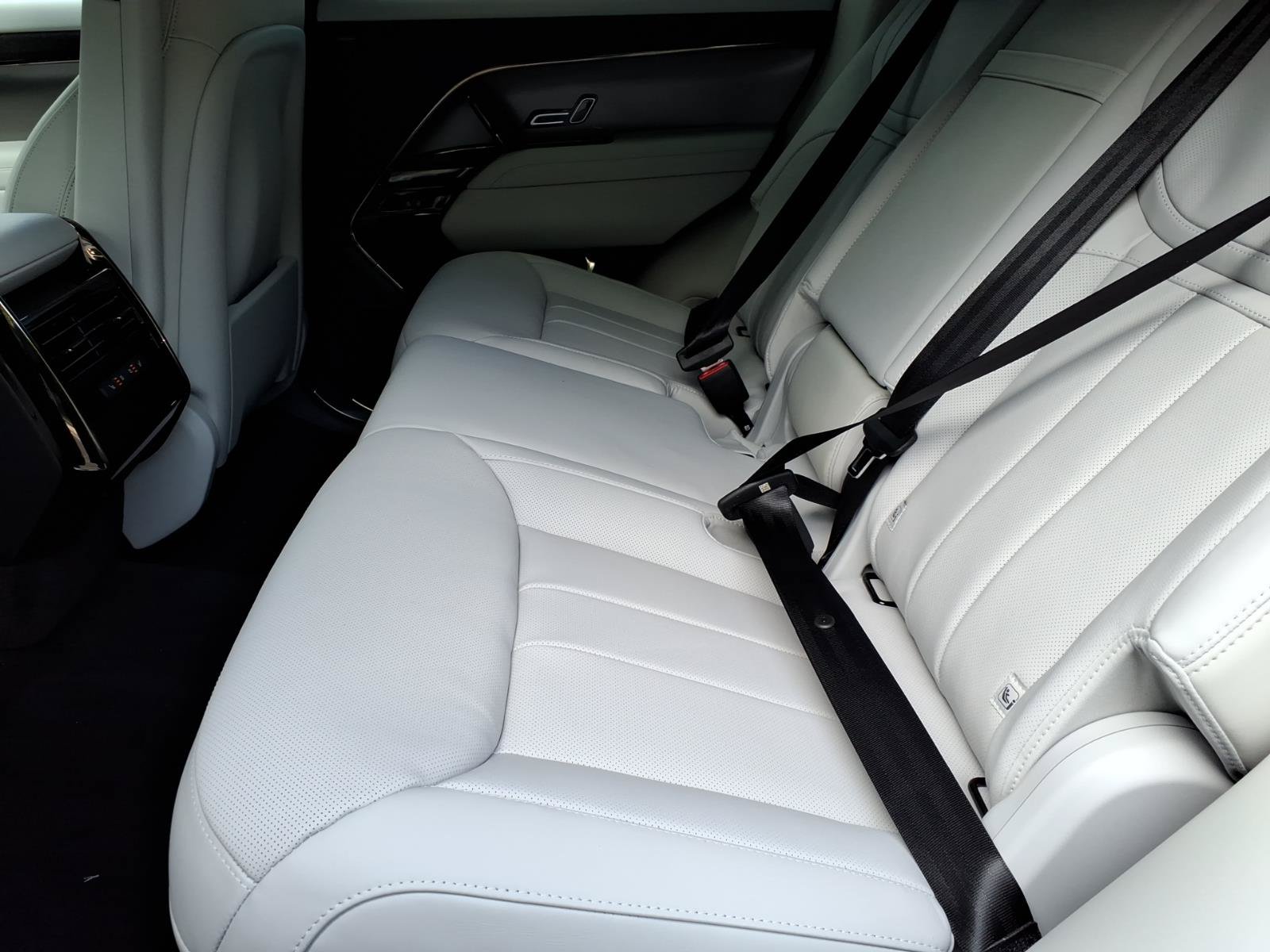 New 2027 Land Rover Range Rover Sport SE AWD/4WD image 5