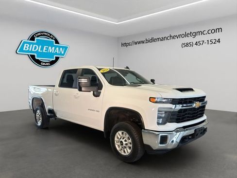 Used 2024 Chevrolet Silverado 2500 LT AWD/4WD image 1