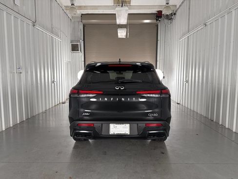 Certified 2026 INFINITI QX60 Luxe w/ Cargo Package FWD image 5