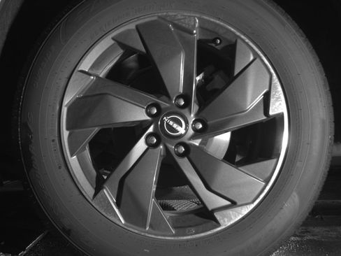 Used 2025 Nissan Rogue SV image 14