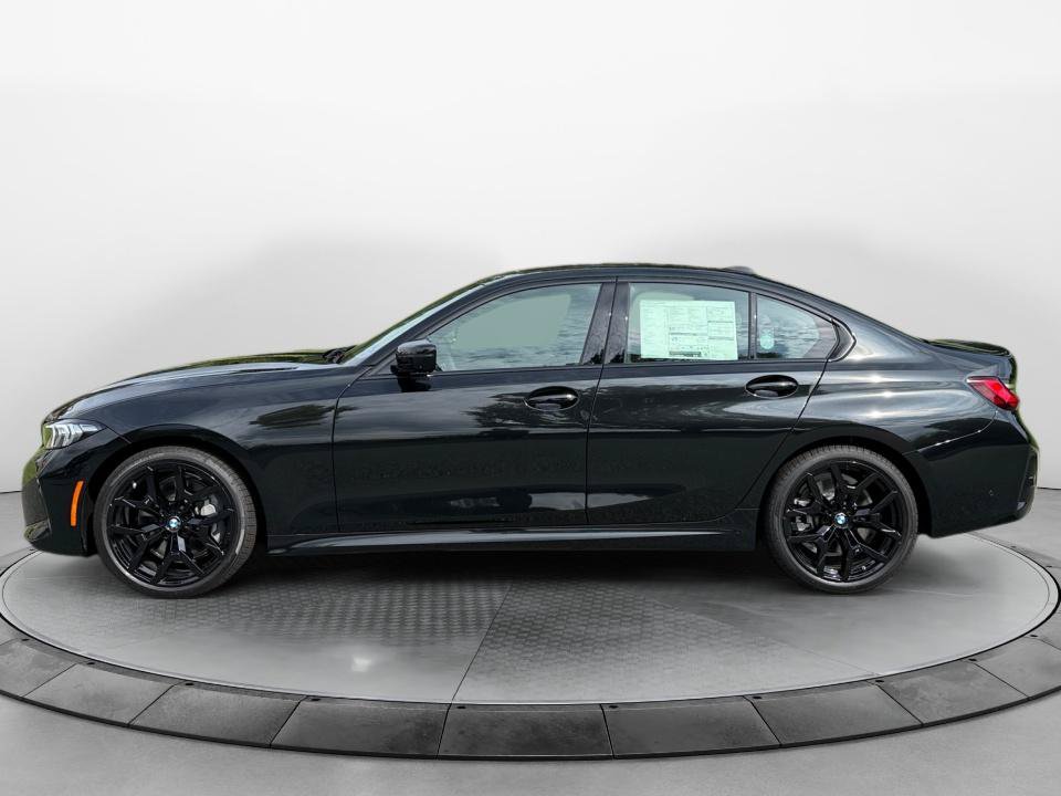 New 2026 BMW 330i xDrive Sedan w/ M Sport Package AWD/4WD image 4