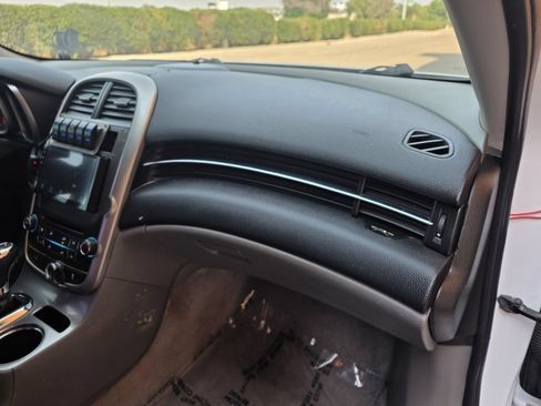 Used 2015 Chevrolet Malibu LS FWD image 18