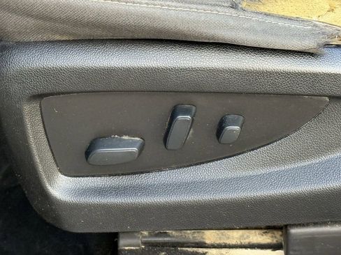 Used 2018 Chevrolet Silverado 1500 LT w/ Texas Edition image 13