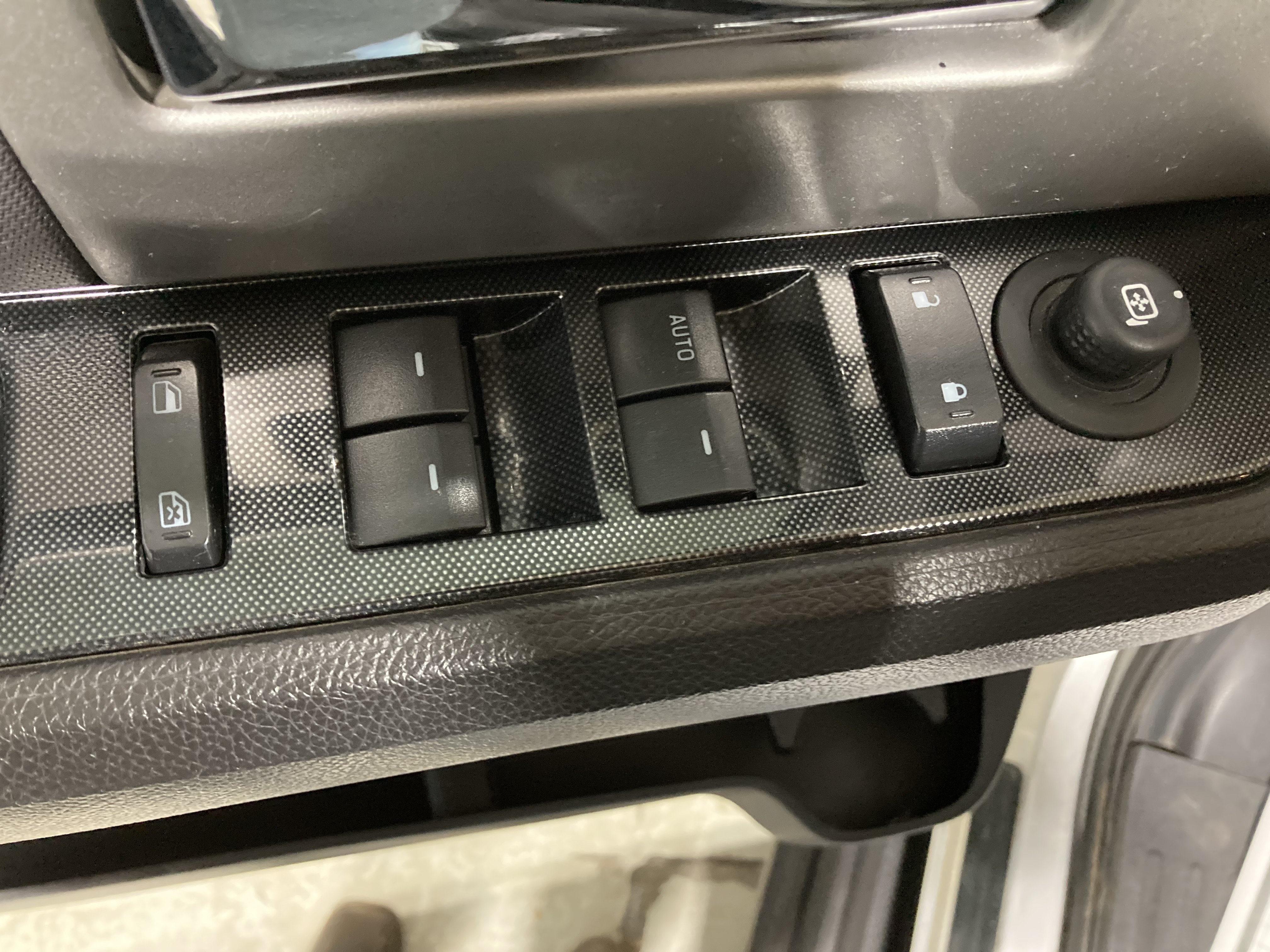Used 2011 Ford Expedition XLT w/ 202A Rapid Spec Order Code AWD/4WD image 25
