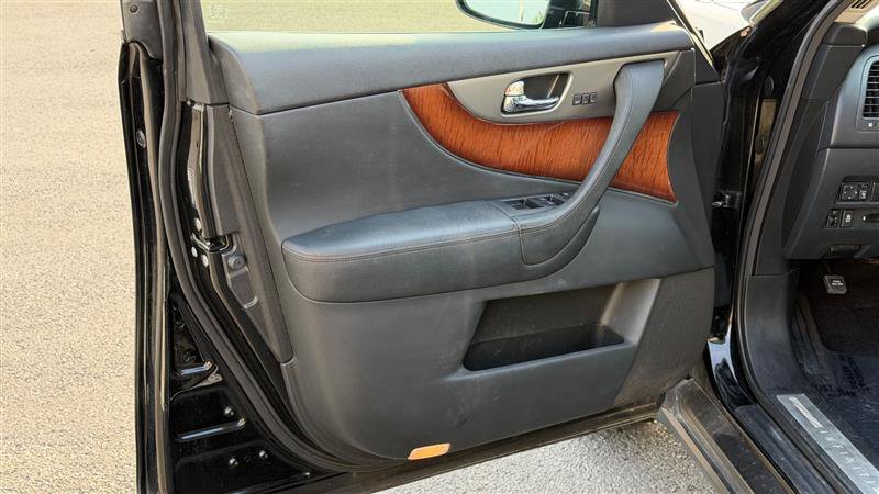 Used 2014 INFINITI QX70 2WD w/ Premium Package image 21