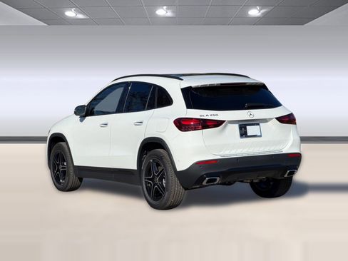 New 2026 Mercedes-Benz GLA 250 image 3