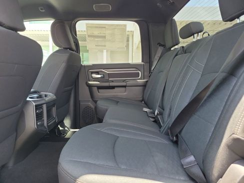 New 2026 RAM 2500 Big Horn AWD/4WD image 32