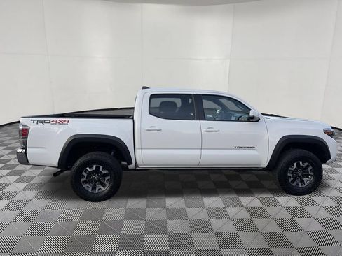 Used 2023 Toyota Tacoma TRD Off-Road AWD/4WD image 11