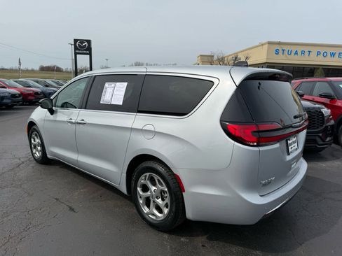 Used 2024 Chrysler Pacifica Limited image 28