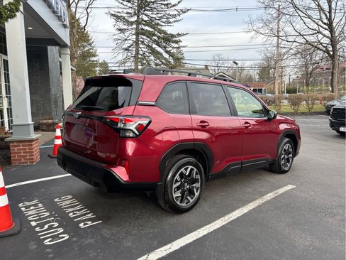 Certified 2025 Subaru Forester Premium image 3