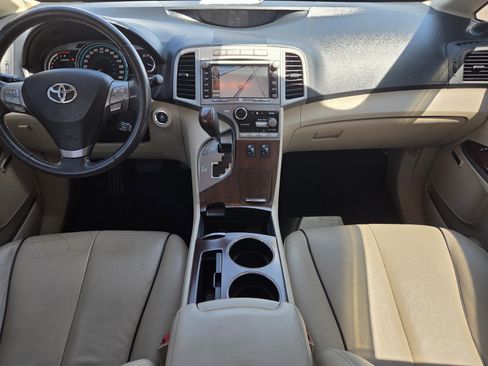 Used 2011 Toyota Venza AWD w/ Comfort Pkg image 7