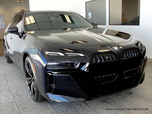 Used 2023 BMW 740i 740i M SPORT PRO+HUD+SWAROVSKI w/ Parking Assistance Package image 43