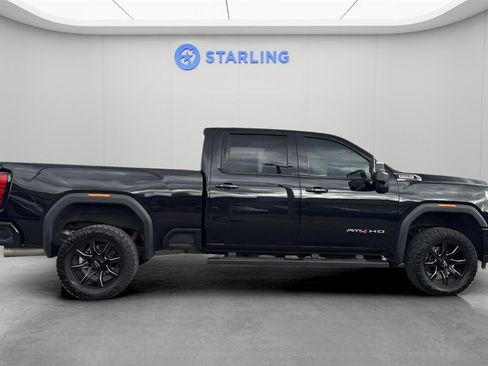 Used 2022 GMC Sierra 2500 AT4 image 11