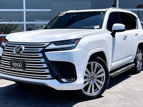 Used 2022 Lexus LX 600 4WD w/ Accessory Package (Z1) image 1