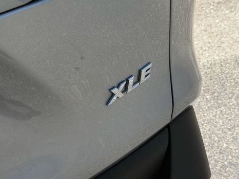 Used 2023 Toyota RAV4 XLE Premium FWD image 17