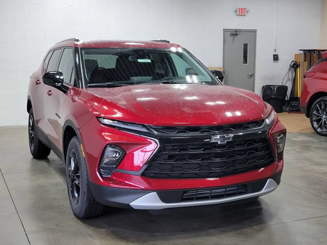 New 2026 Chevrolet Blazer LT w/ Sound & Technology Package AWD/4WD image 4