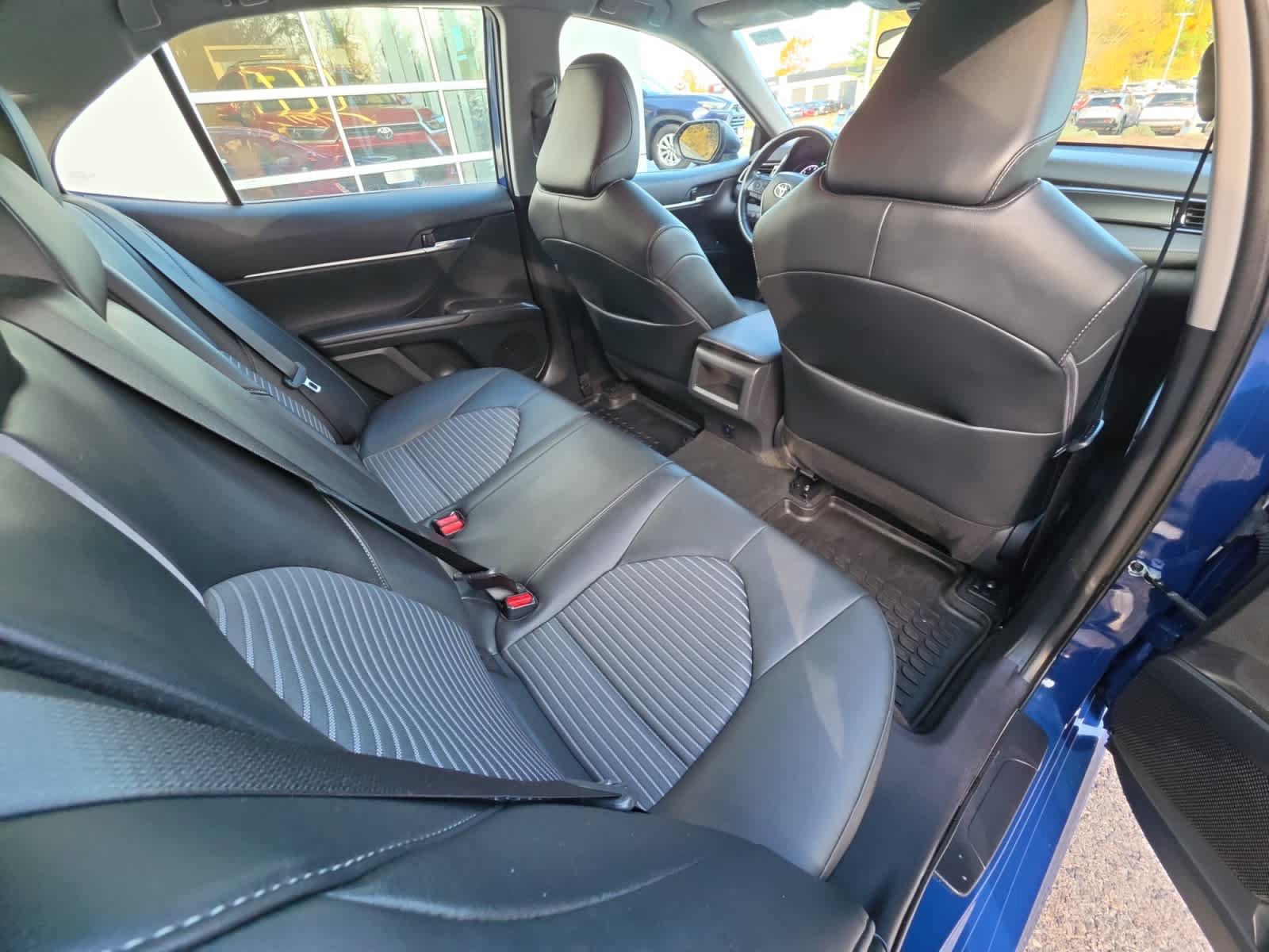 Used 2023 Toyota Camry SE AWD/4WD image 22