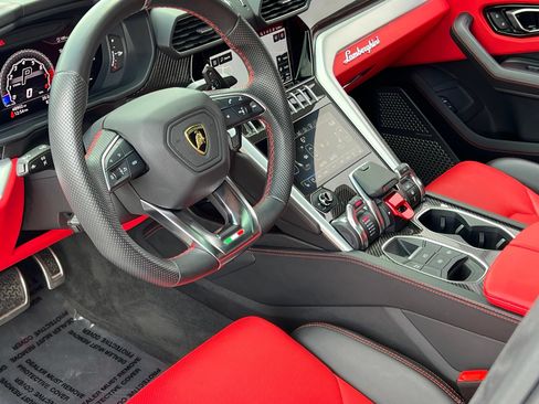 Used 2020 Lamborghini Urus AWD/4WD image 2