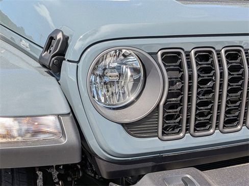 New 2025 Jeep Gladiator Sport image 10