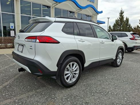 Used 2023 Toyota Corolla Cross LE image 6