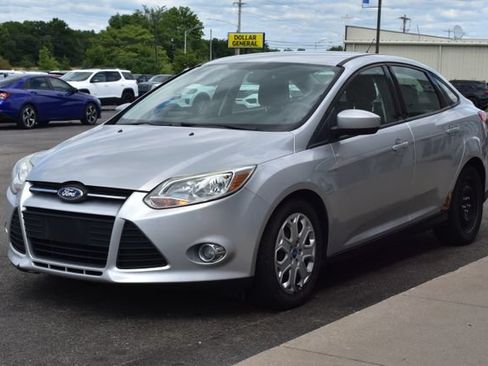 Used 2012 Ford Focus SE FWD image 11
