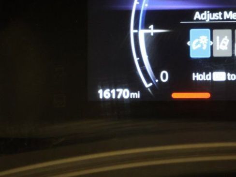 Used 2025 Toyota Grand Highlander AWD image 17