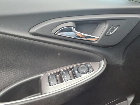Used 2025 Chevrolet Malibu LT FWD image 13