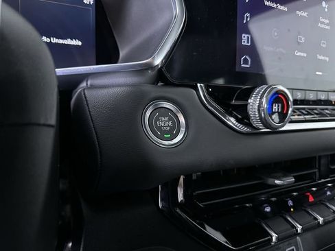 New 2026 GMC Canyon Elevation w/ Convenience Package image 30