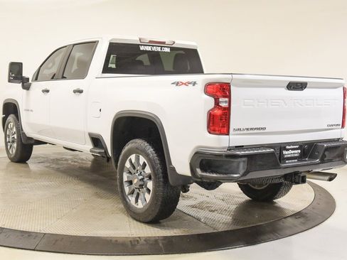 Used 2024 Chevrolet Silverado 2500 Custom w/ Custom Convenience Package image 9