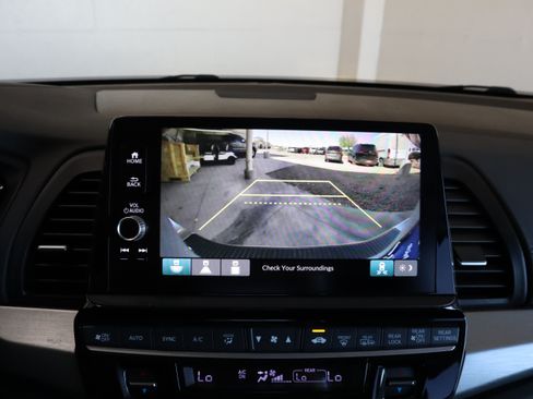 Used 2025 Honda Odyssey EX-L image 29