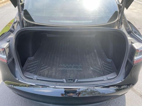 Used 2022 Tesla Model 3 Long Range AWD/4WD image 8