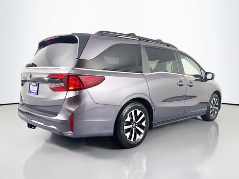 Certified 2026 Honda Odyssey EX-L image 5